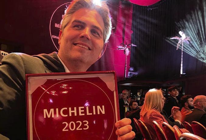 PLACA GUÍA MICHELÍN 2023